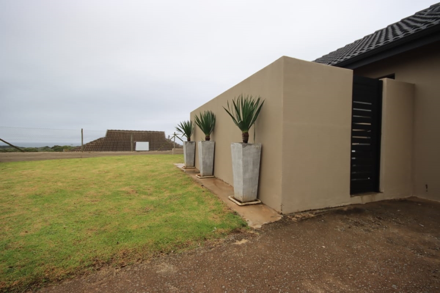 To Let  Bedroom Property for Rent in Kidds Beach Eastern Cape